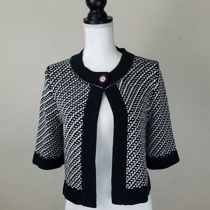 Oliveware One Button Black and White Crop …